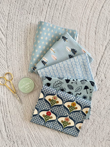 Snowflake #8 - Curated 5 Fat Quarter Bundle
