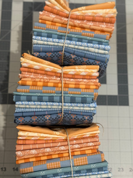 Dutch Delight - Curated 16 Fat Quarter Bundle