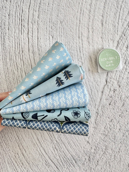 Snowflake #8 - Curated 5 Fat Quarter Bundle