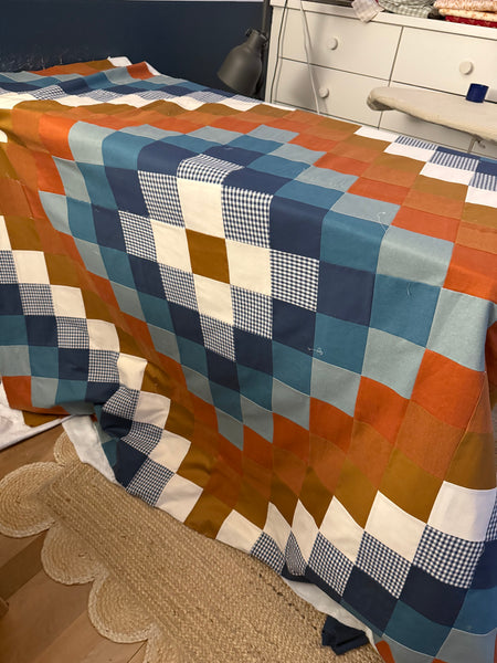 Hunter Valley Around the World Quilt Kit - Throw