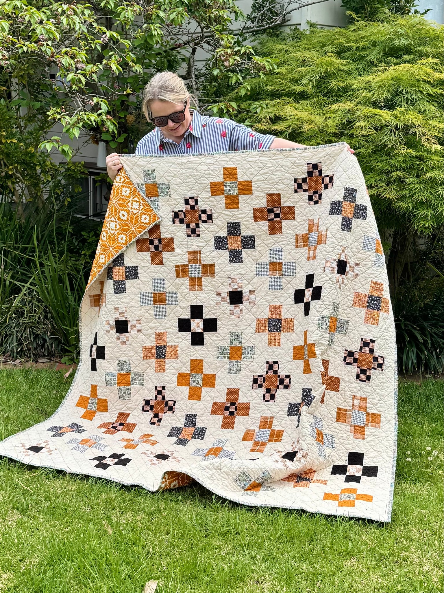 Little Flower Quilt by Joz Makes Quilts Fabric Bundle Kit
