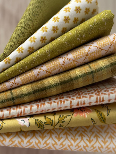 100% Cotton Quilting Fabric 8 Fat Quarter Bundle - Marla