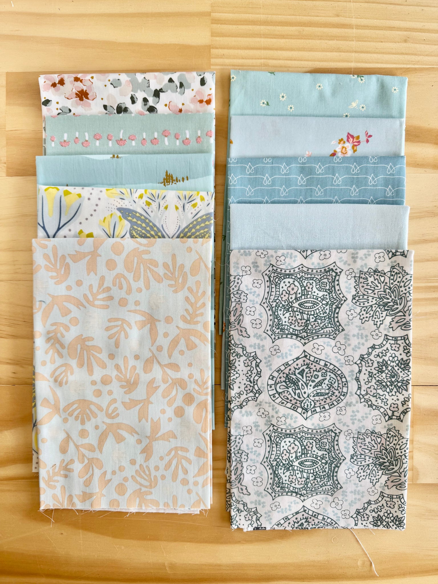 Mixed 10 Fat Quarter Bundle - #24
