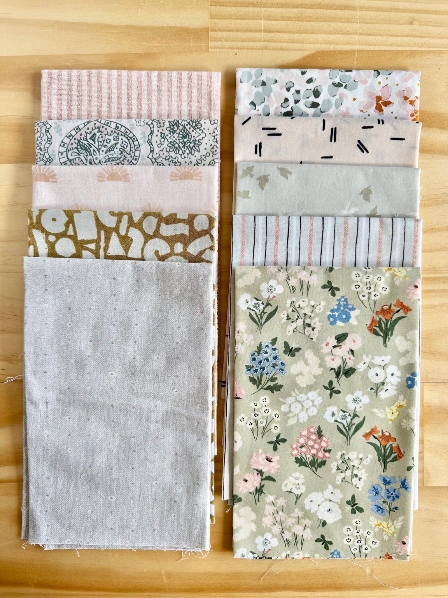 Mixed 10 Fat Quarter Bundle - #31