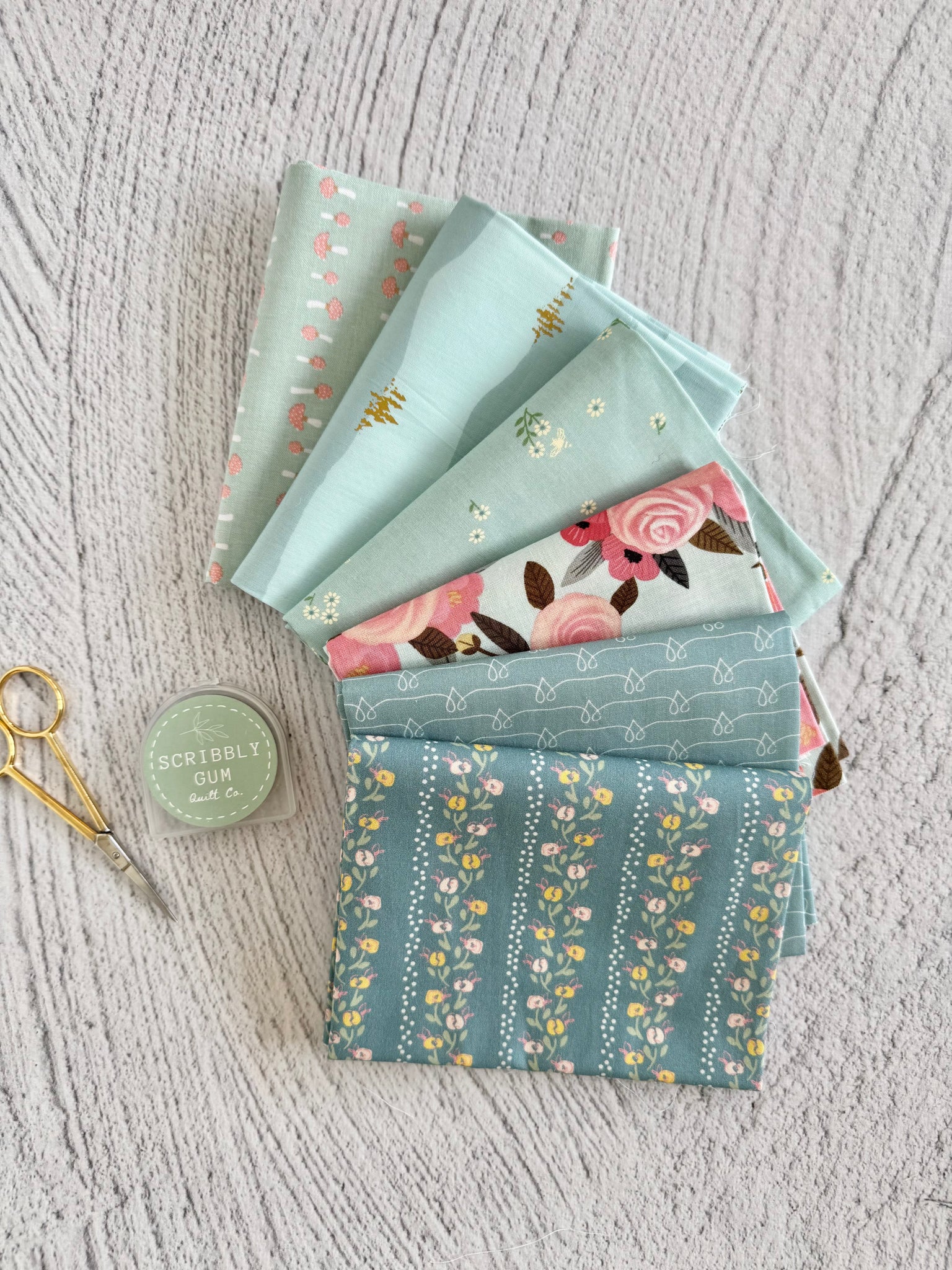 Snowflake #15- Curated 6 Fat Quarter Bundle