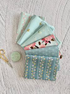 Snowflake #15- Curated 6 Fat Quarter Bundle