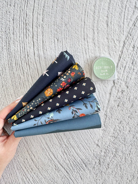 Snowflake #2 - Curated 5 Fat Quarter Bundle