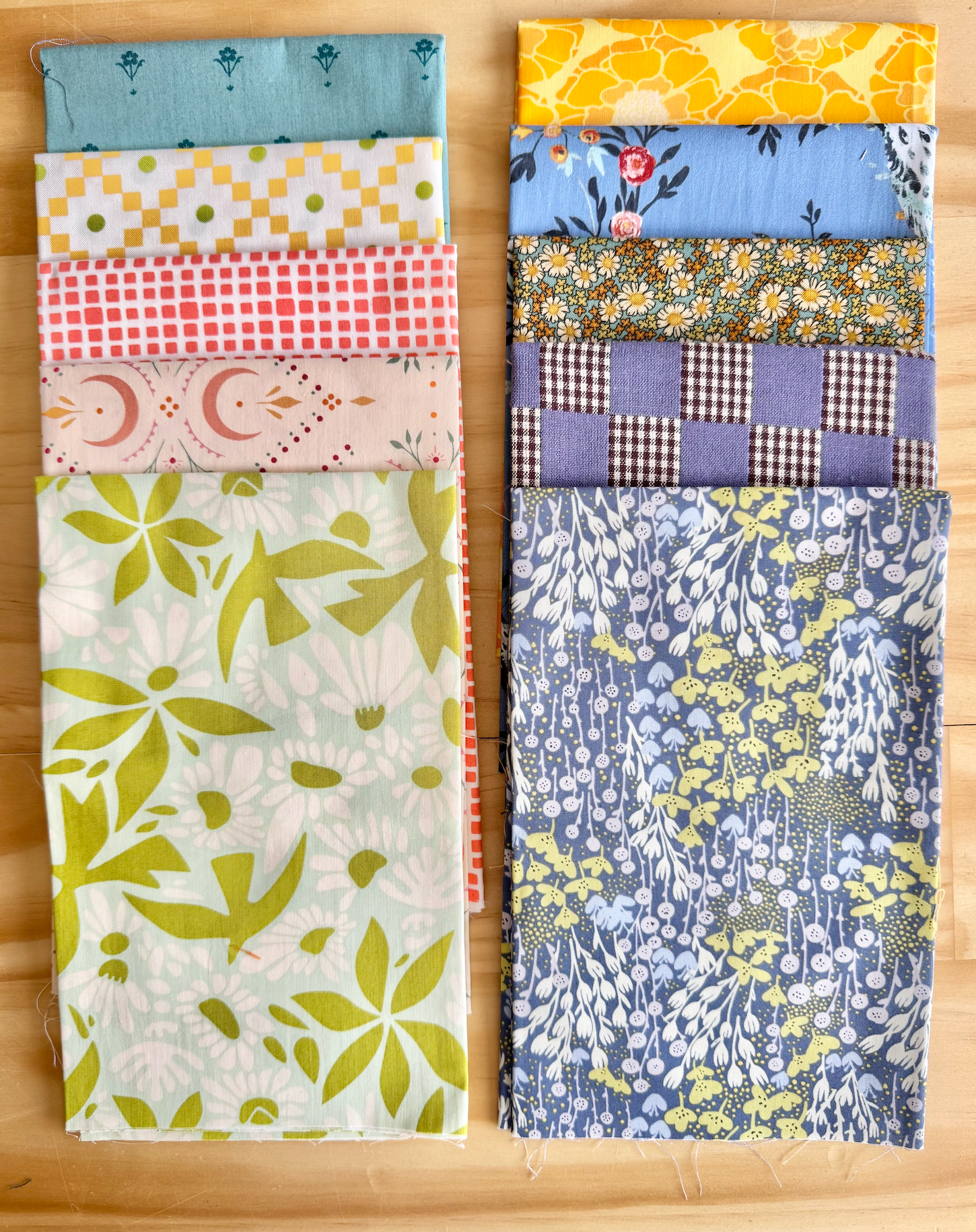 Mixed 10 Fat Quarter Bundle - #14