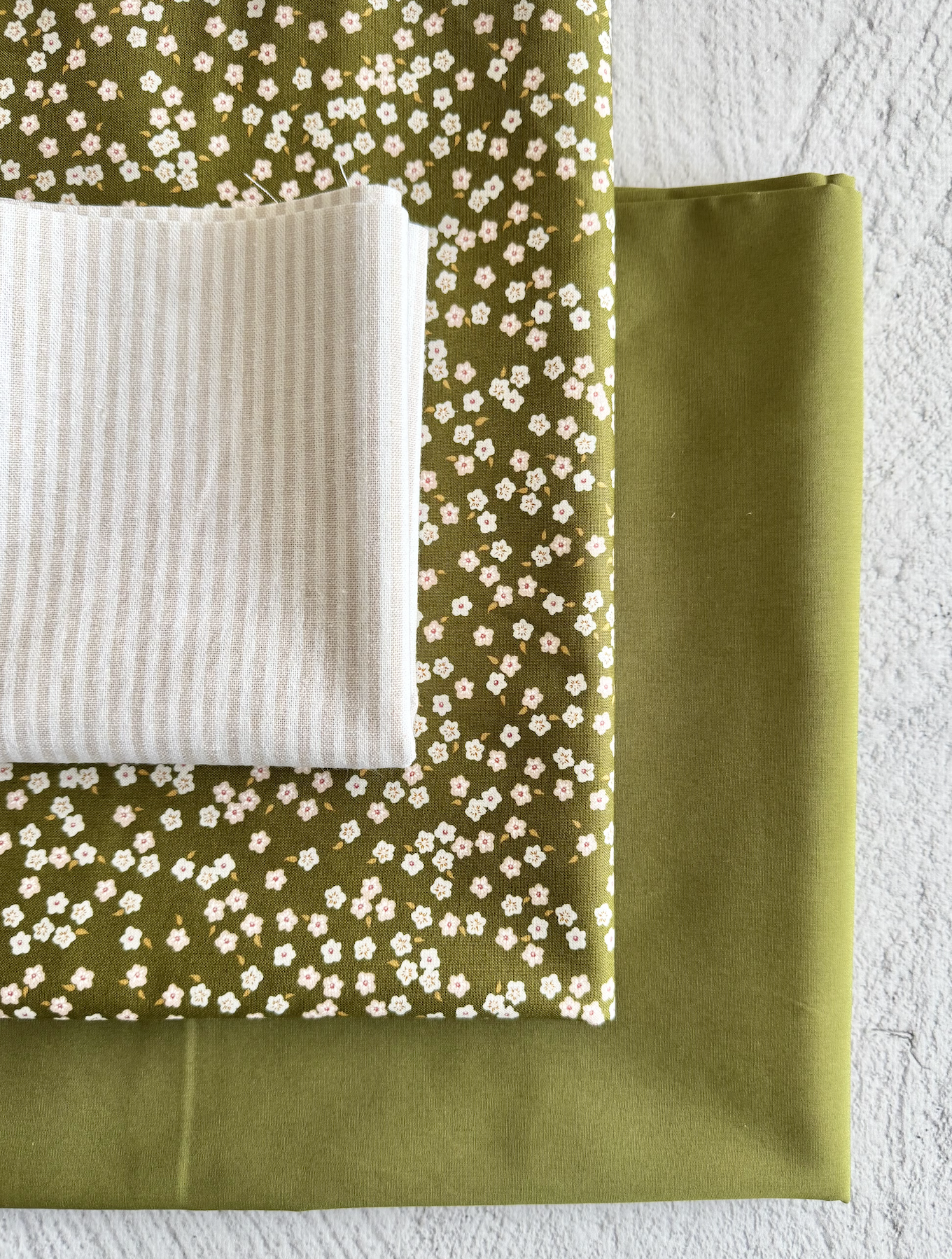 Dusty Green Wholecloth Quilt Kit - Crib/Baby Size