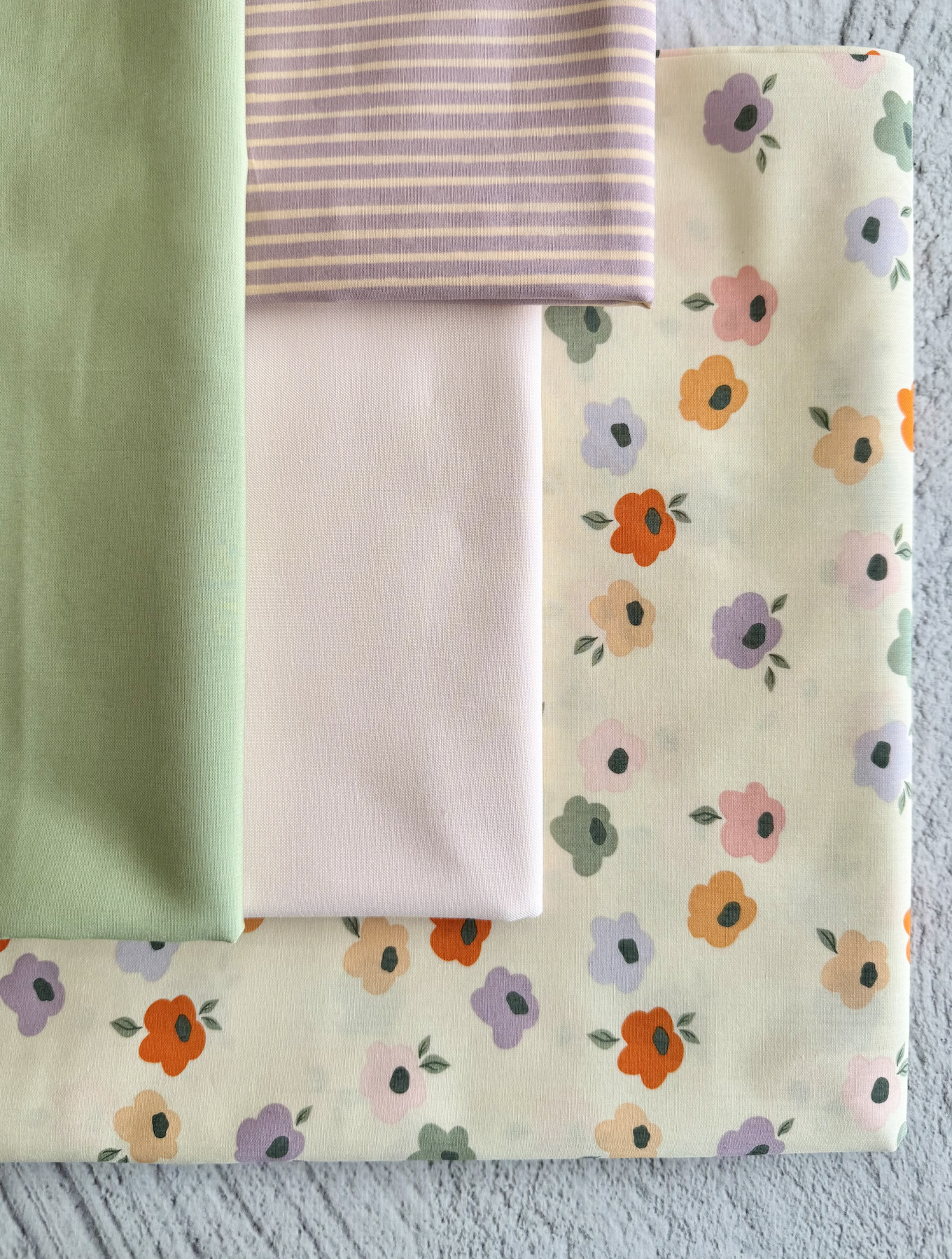 Diamond Dots Quilt Kit - Baby Size