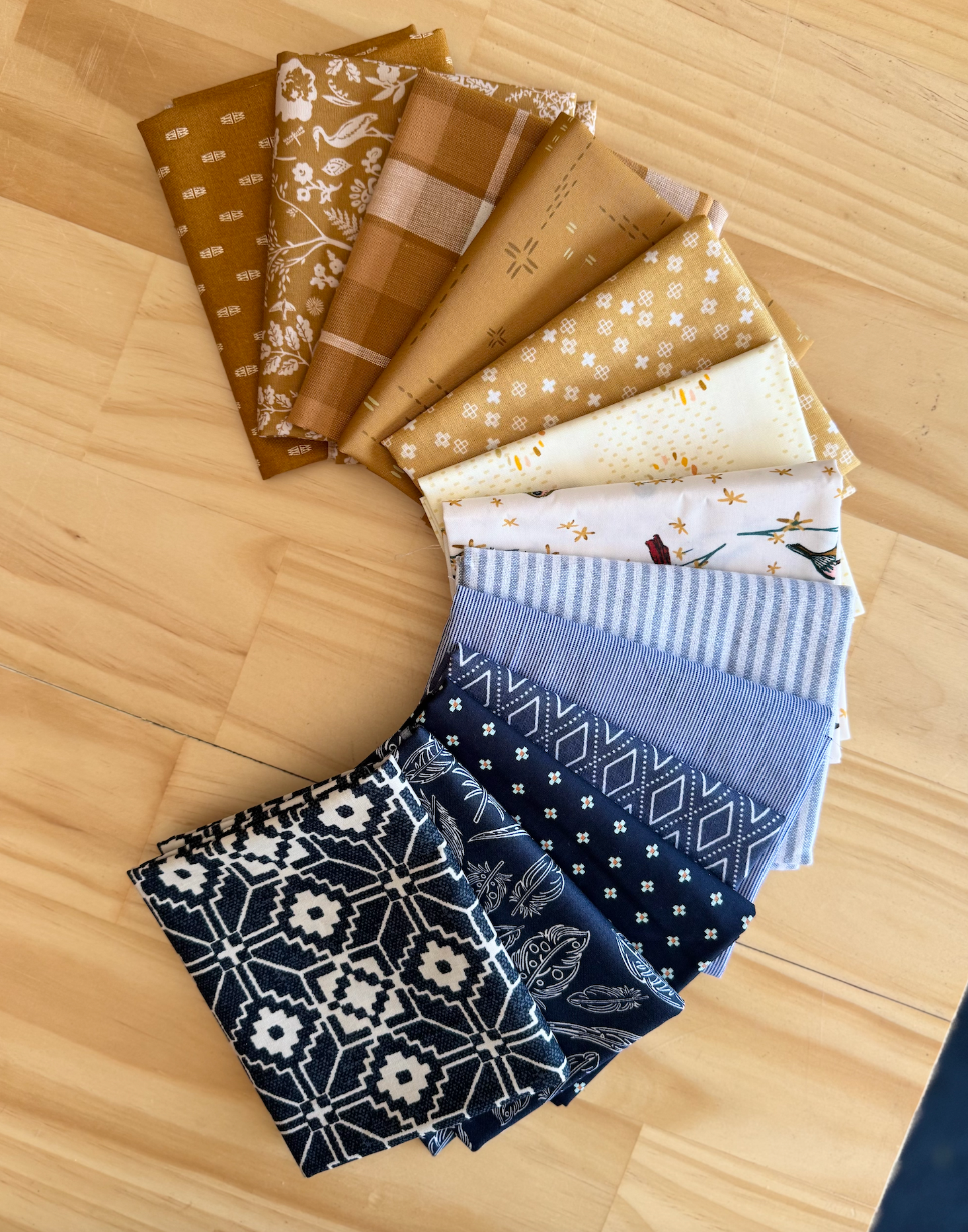Snowflake - 13 Fat Quarter Bundle