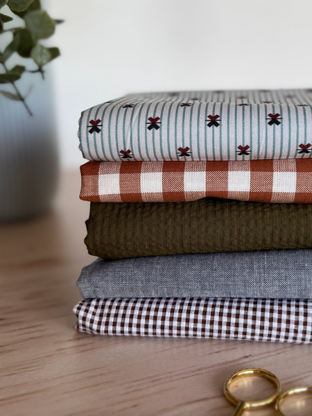100% Cotton Quilting Fabric 5 Half Yard Bundle