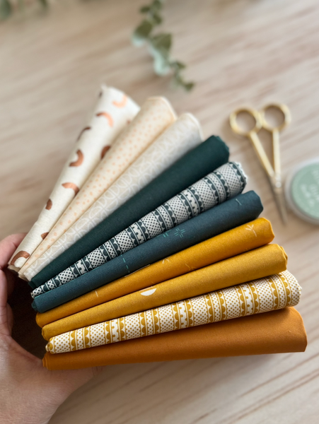 Snowflake Bundle - Curated 10 Fat Quarter Bundle