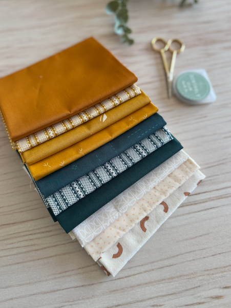 Snowflake Bundle - Curated 10 Fat Quarter Bundle