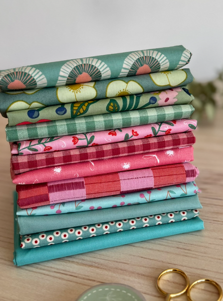 Surfers Paradise - Curated 12 Fat Quarter Bundle