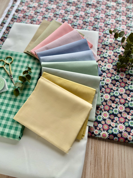 Little Flowers Quilt Fabric Kit - Throw Size