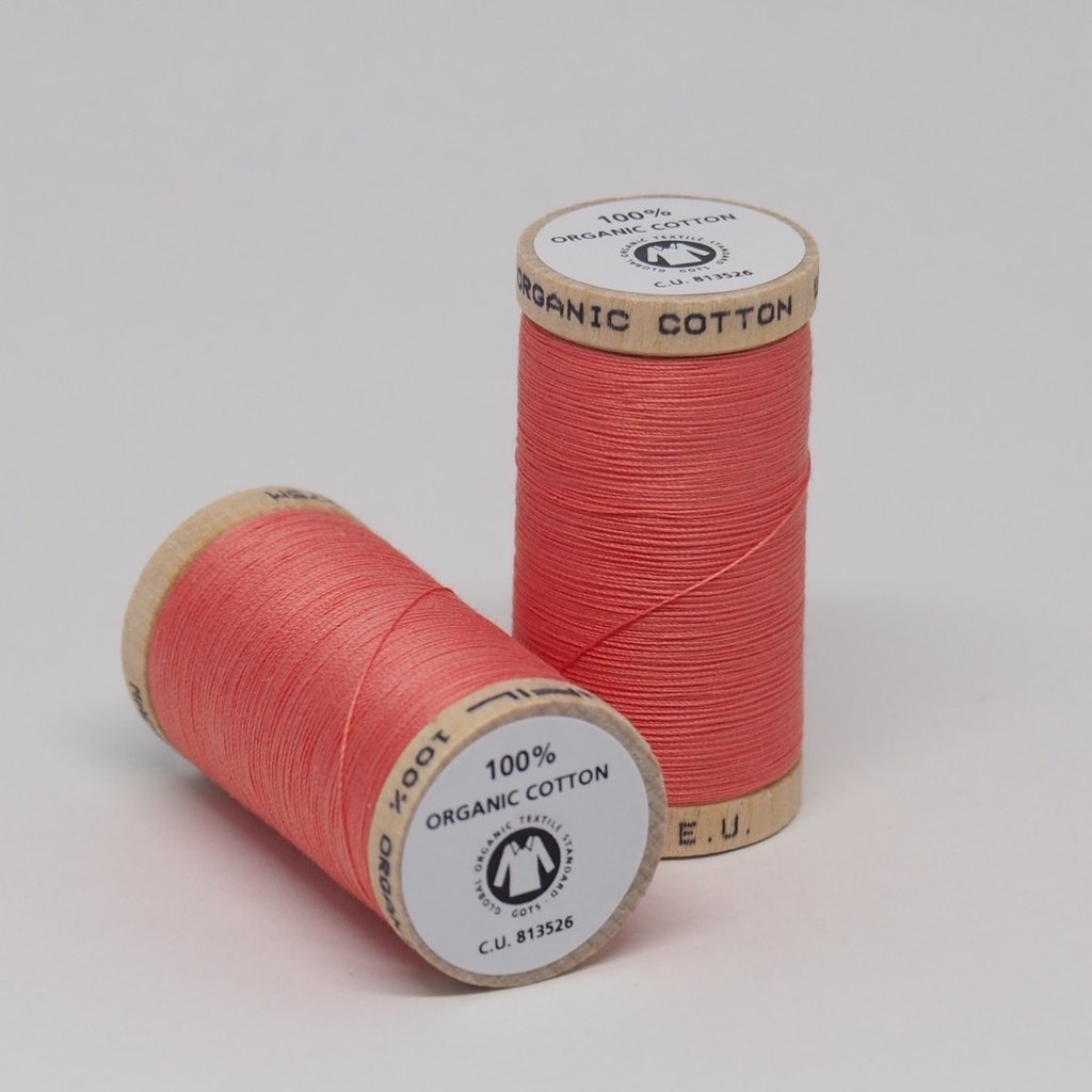 Cotton thread - (Salmon) 300 yards / 275 metres (wooden spool)