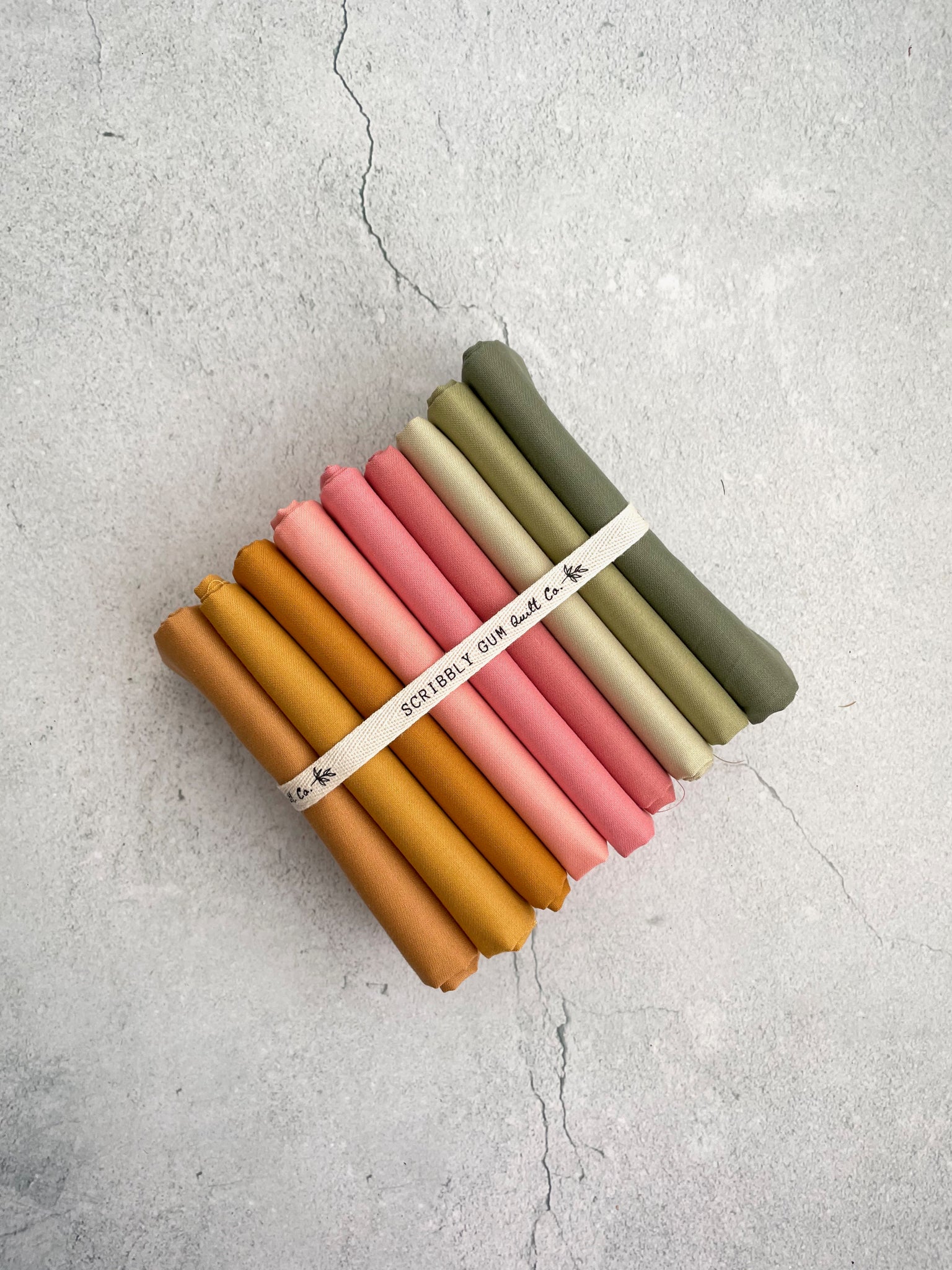 Curated fat quarter bundle ‘Little Sandy Oasis’- 9 Fat Quarters (Kona, Bella, Devonstone)