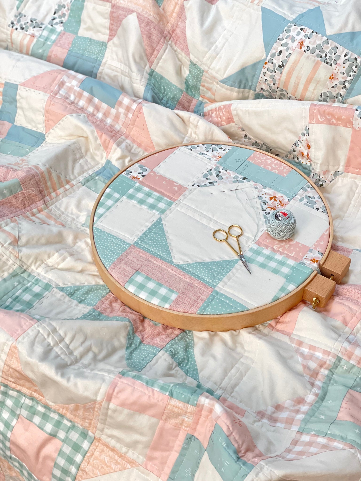 14" (35cm) quilting hoop