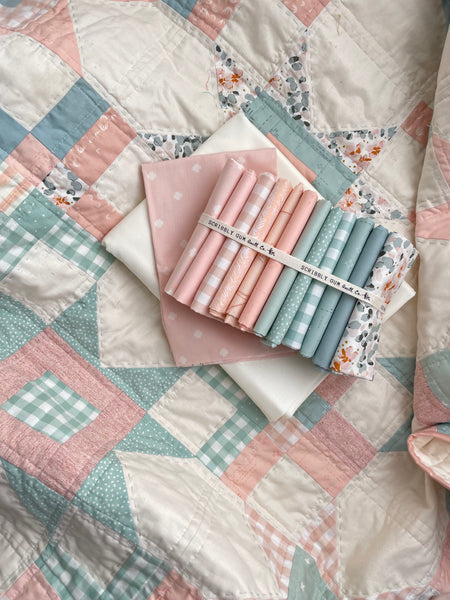 Modernly Morgan 'Gravitate Quilt' fabric bundle kit - square throw size