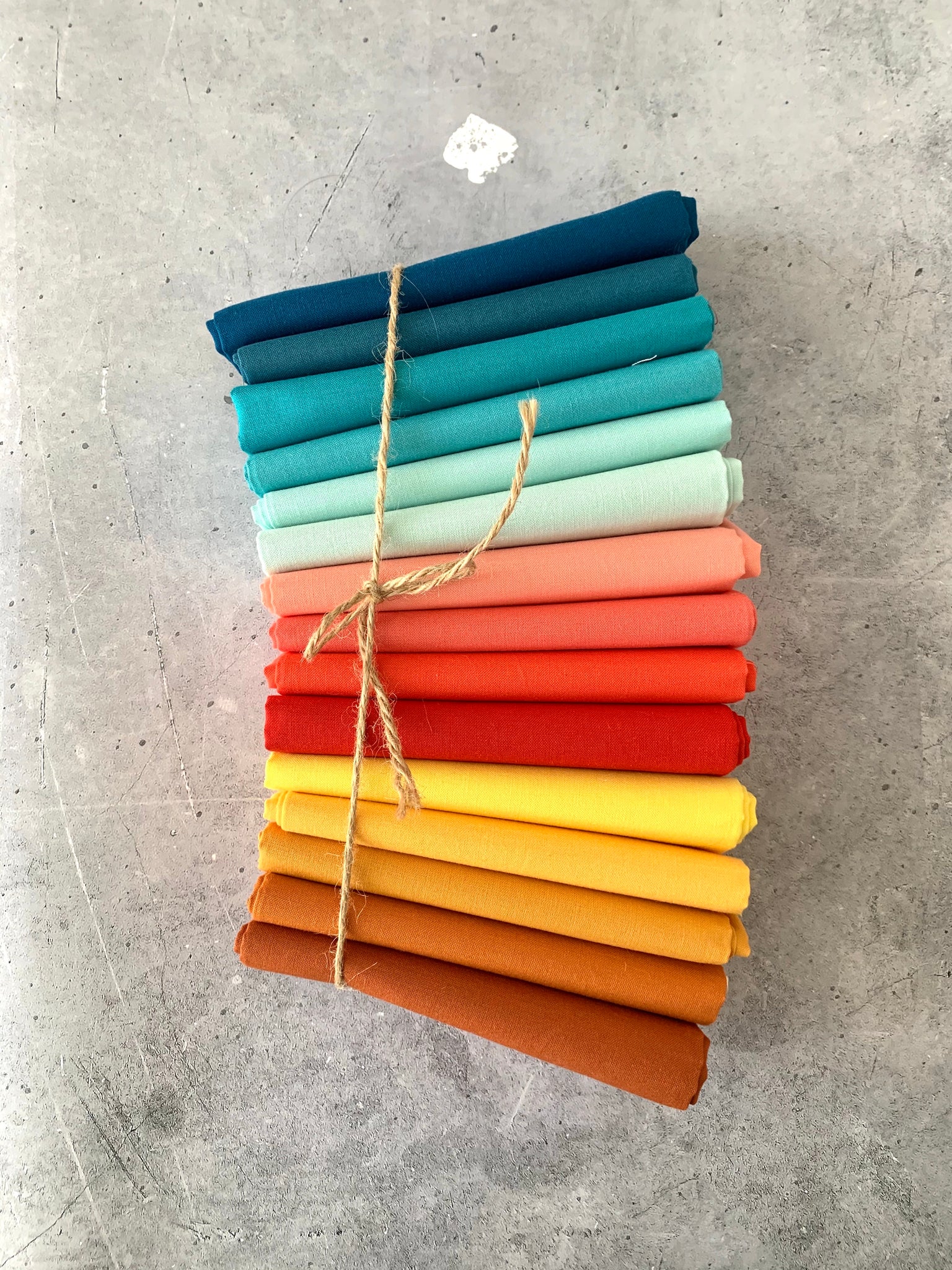 Bustling Bondi - Curated 15 Fat Quarter Bundle