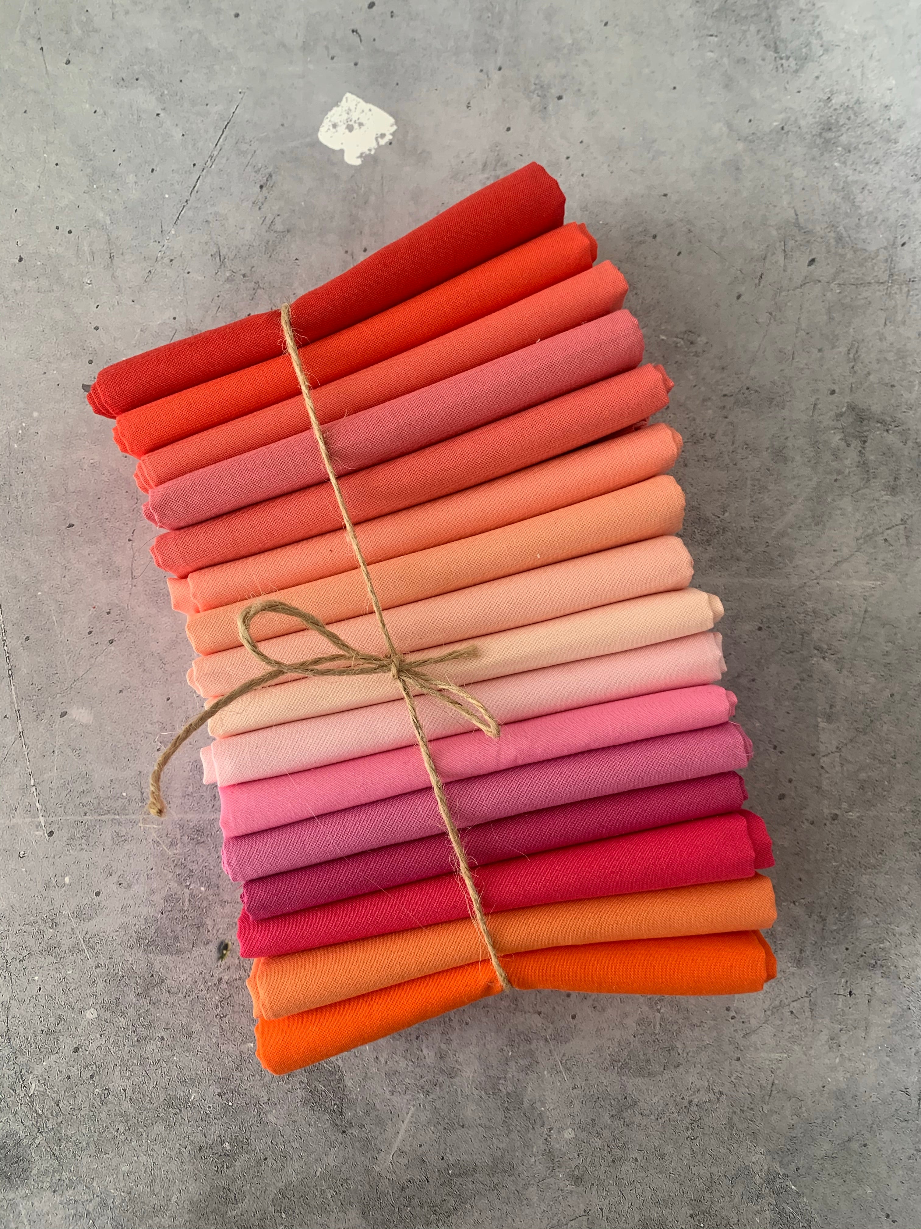 Cherry cheesecake - Curated 16 Fat Quarter Bundle