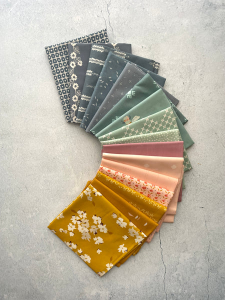 Curated fat quarter bundle "Cassandra of Tulum"- 16 Fat Quarters (Art Gallery Fabrics)